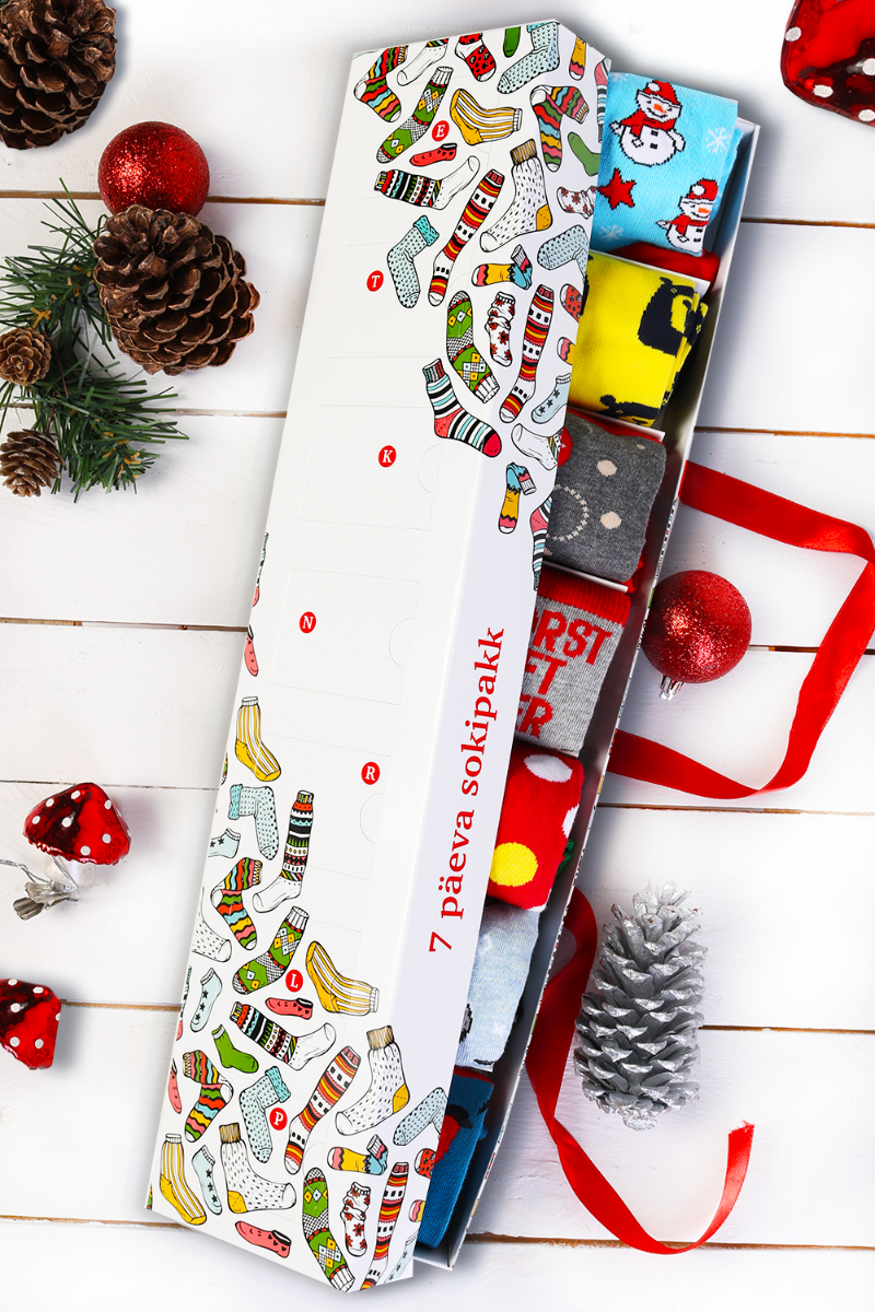 ELITE CASA Christmas gift box featuring 7 pairs of colorful socks with festive designs.