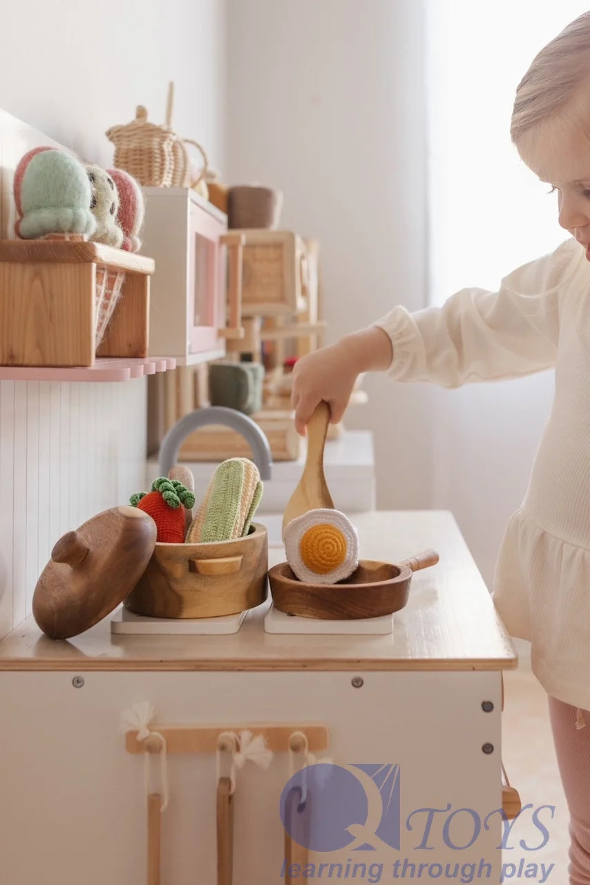 ELITE CASA QToys Mahogany Pan & Pot Set