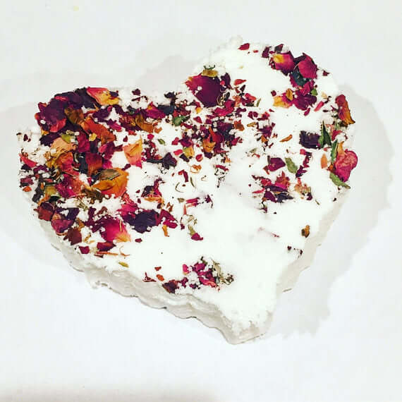 ELITE CASA Rose Heart Organic Bath Bomb Image
