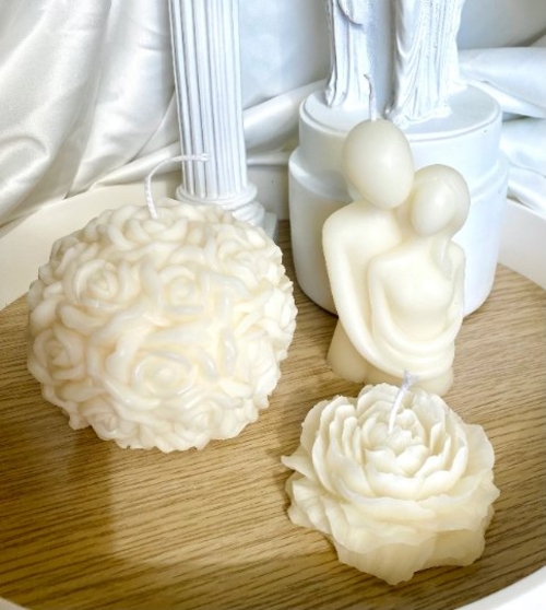 Rose Blossom Sculpture Candle – Hand-Poured Soy Wax | Ivory & Rose - Image 3